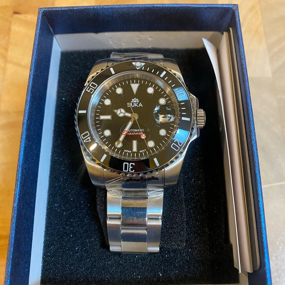 Black and Silver Dive Watch with Rotating Bezel